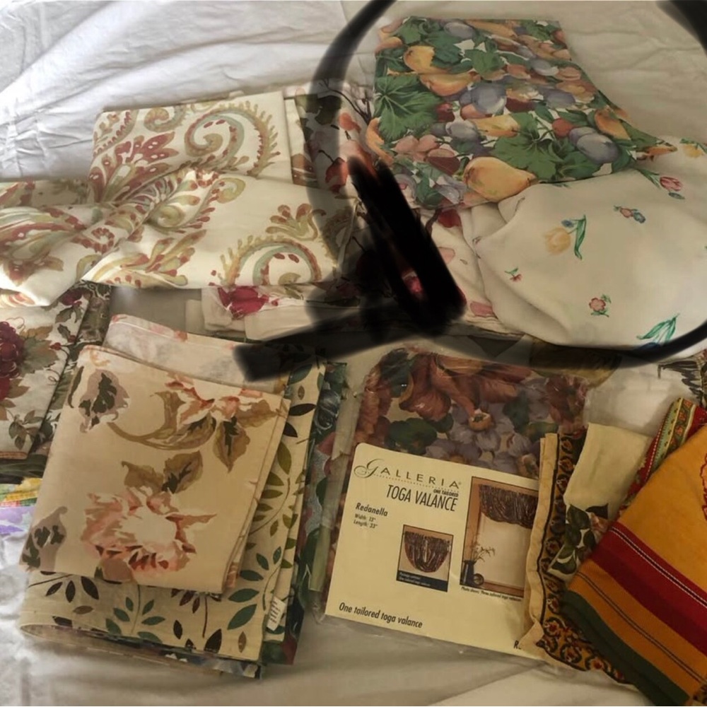 Bundle linens floral napkins runners tablecloths